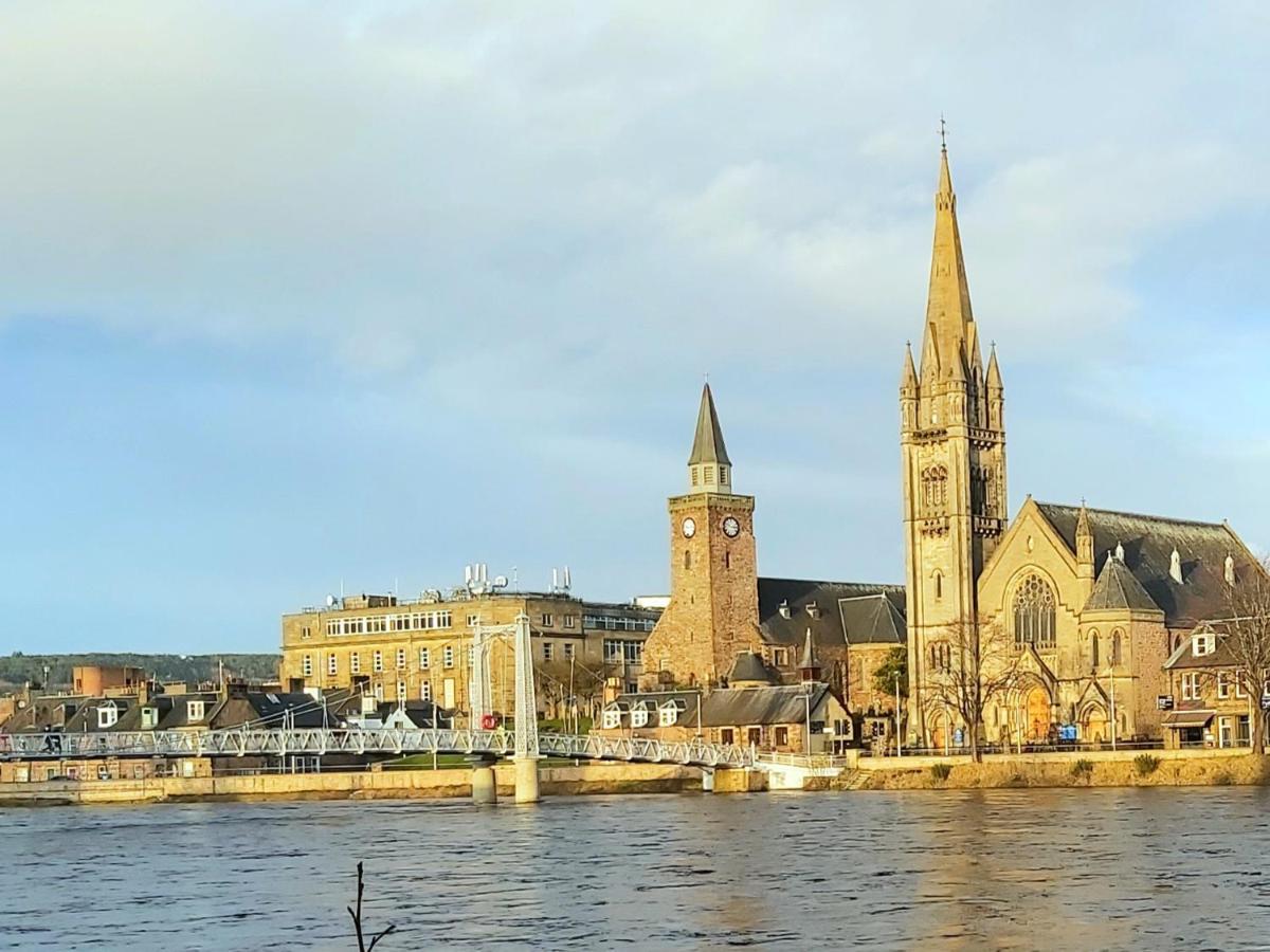 Inverness City Centre Apartment With Elevator And Google Chromecast 외부 사진