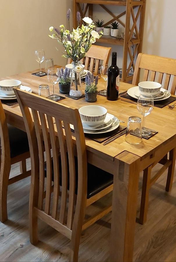 Inverness City Centre Apartment With Elevator And Google Chromecast 외부 사진